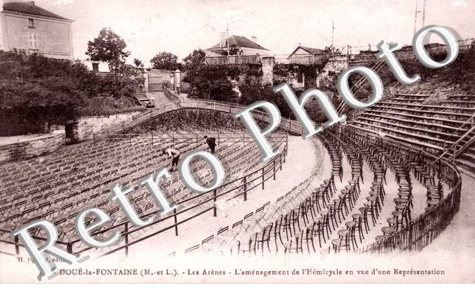 les arenes , l'amenagement de l'hemicycle en vue d'une representation