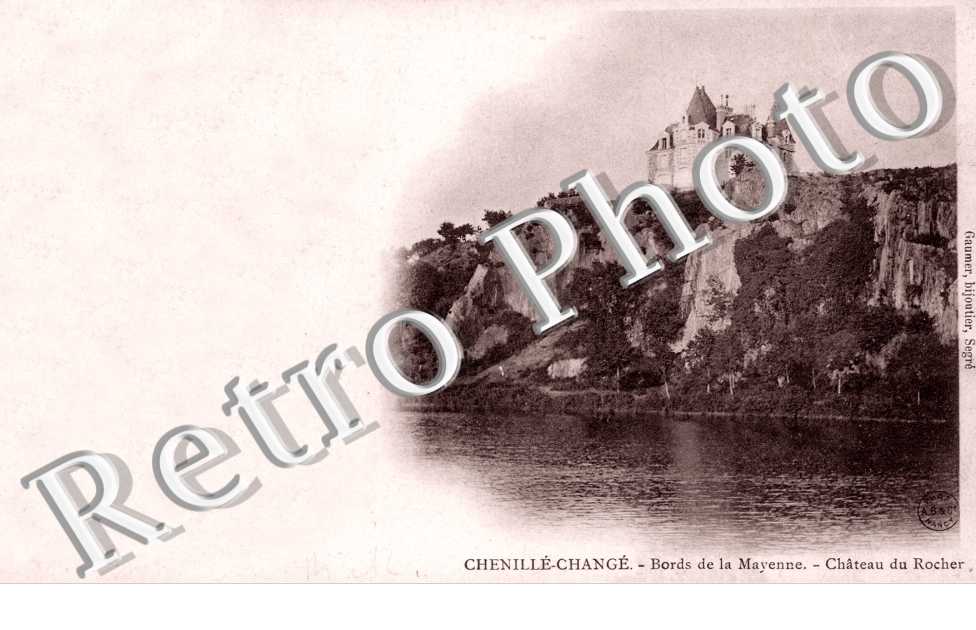 Le Bourg et le Chateau du Rocher
