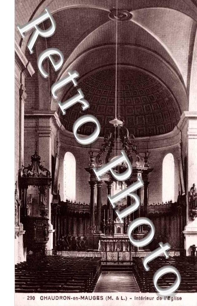 interieur de l'eglise