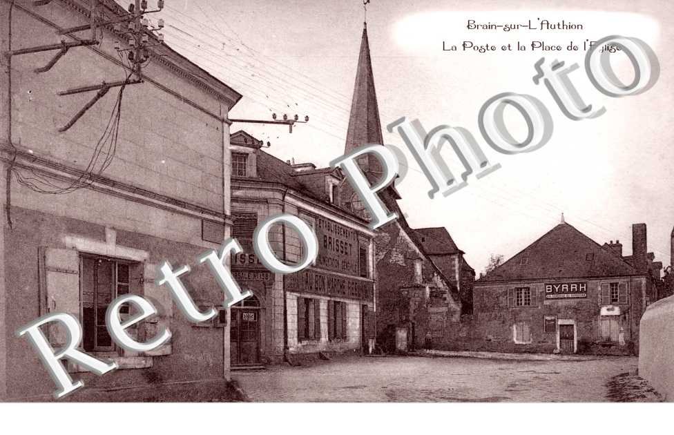 La poste et la place de l'eglise