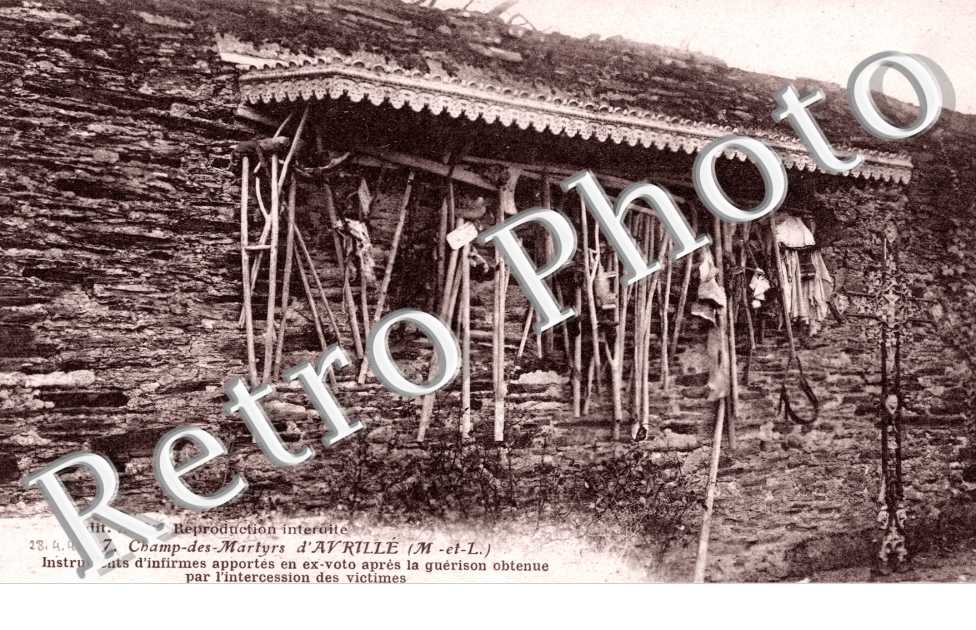 Champ des Martyrs, Instruments d'Infirmes