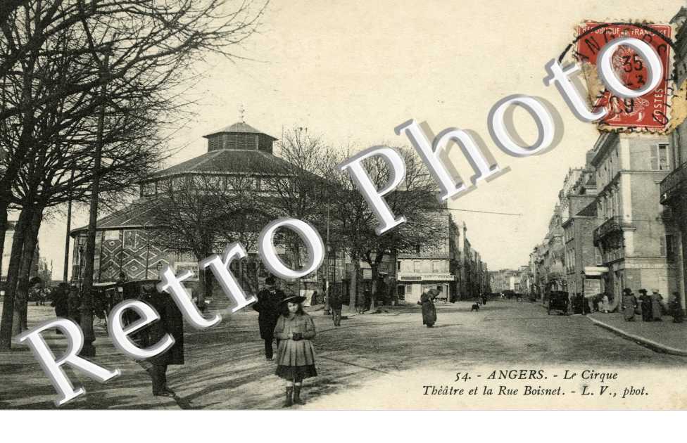 Le Cirque Theatre et la Rue Boisnet
