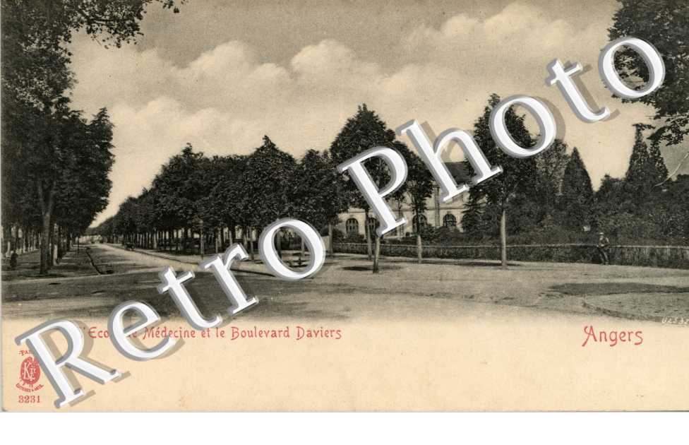 Le Boulevard Daviers et Ecole de Medecine