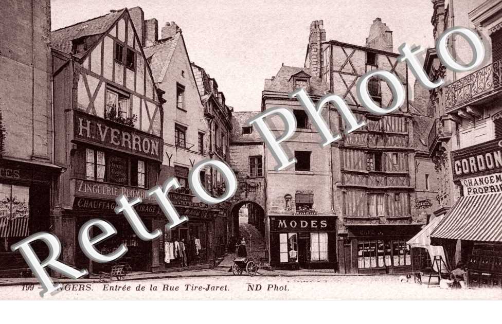 Entree de la Rue Tire Jaret