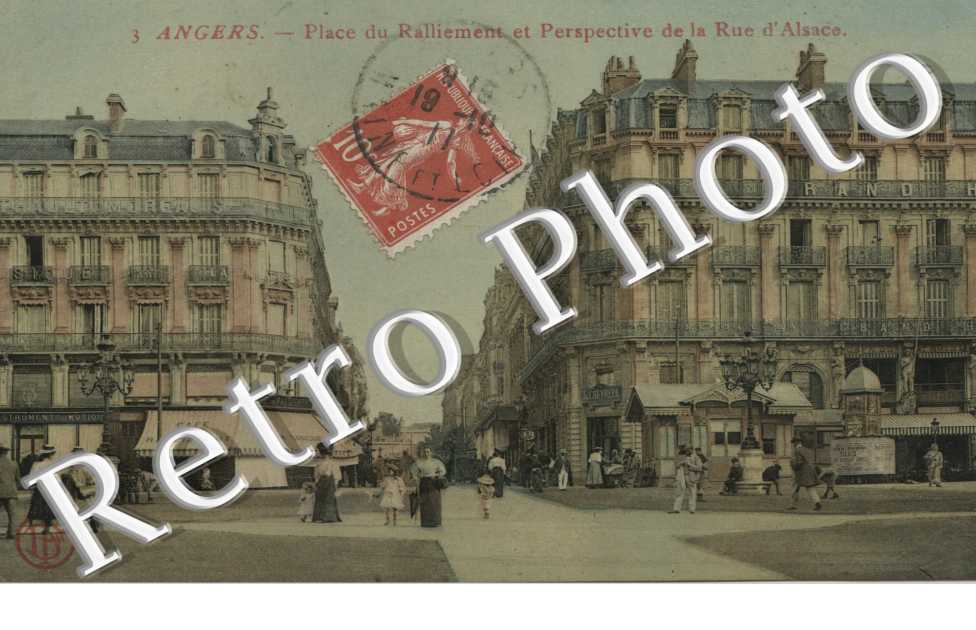 Place du Ralliement et perspective de la rue d'Alsace