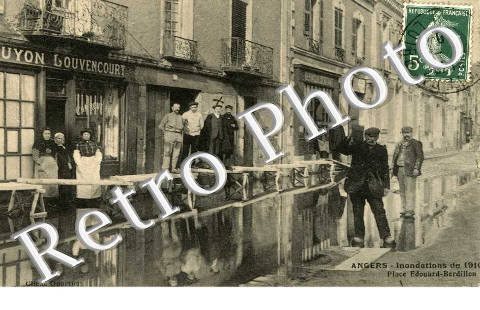 Inondation - place Edouard Bordillon