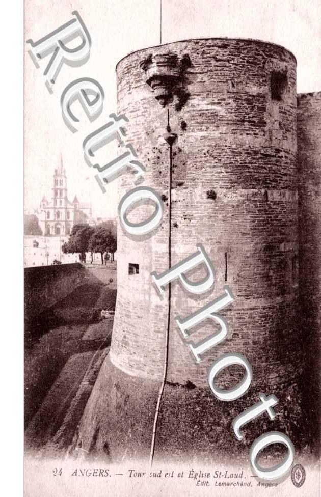 Tour sud est et eglise saint Laud