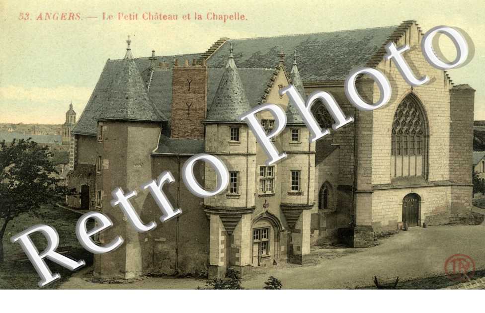 Le Petit Chateau et la chapelle