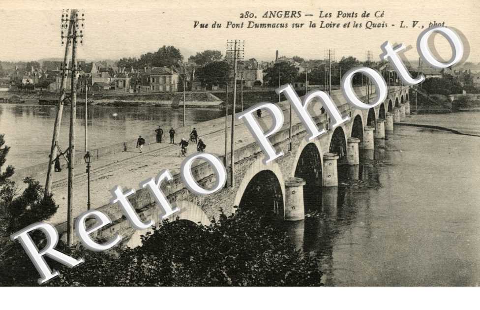 les Ponts de Ce Vue du Pont de Dummacus