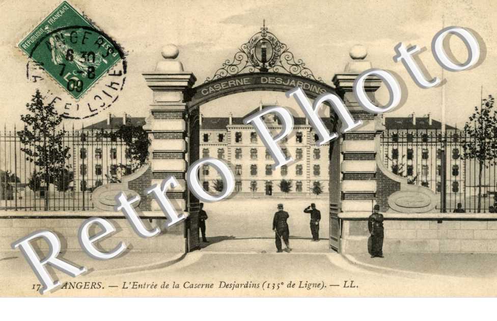 l'entree de la Caserne Desjardins