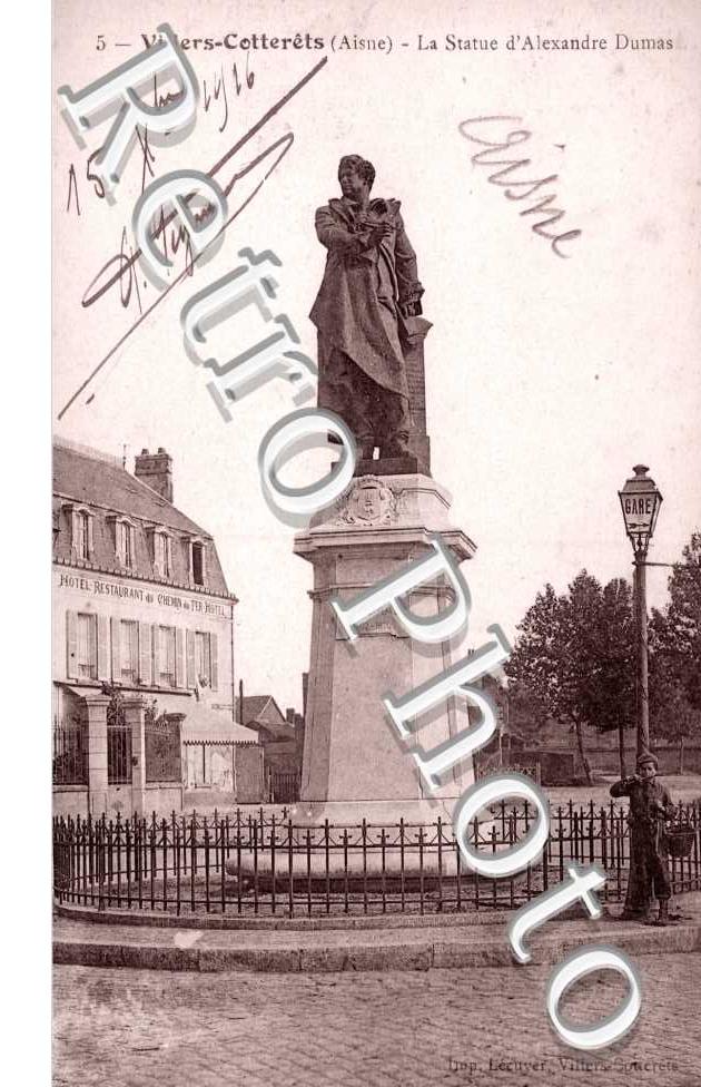 La Statue d'Alexandre Dumas