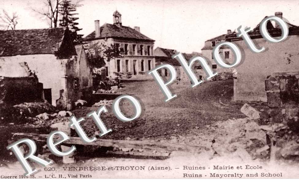 Ruines Mairie et Ecole