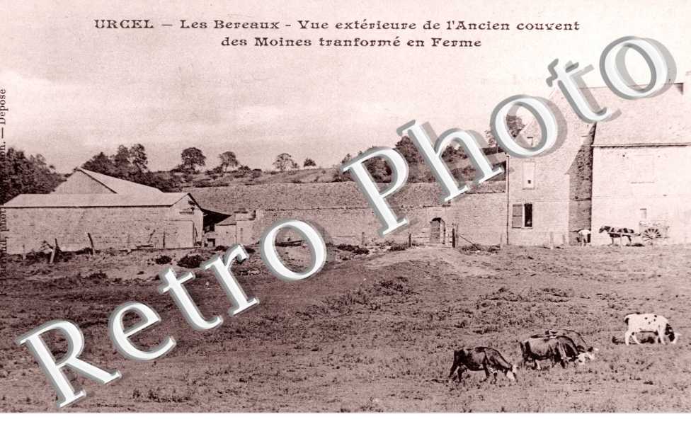 Les Bereaux Vue de l'ancien couvent des Moines transforme en ferme