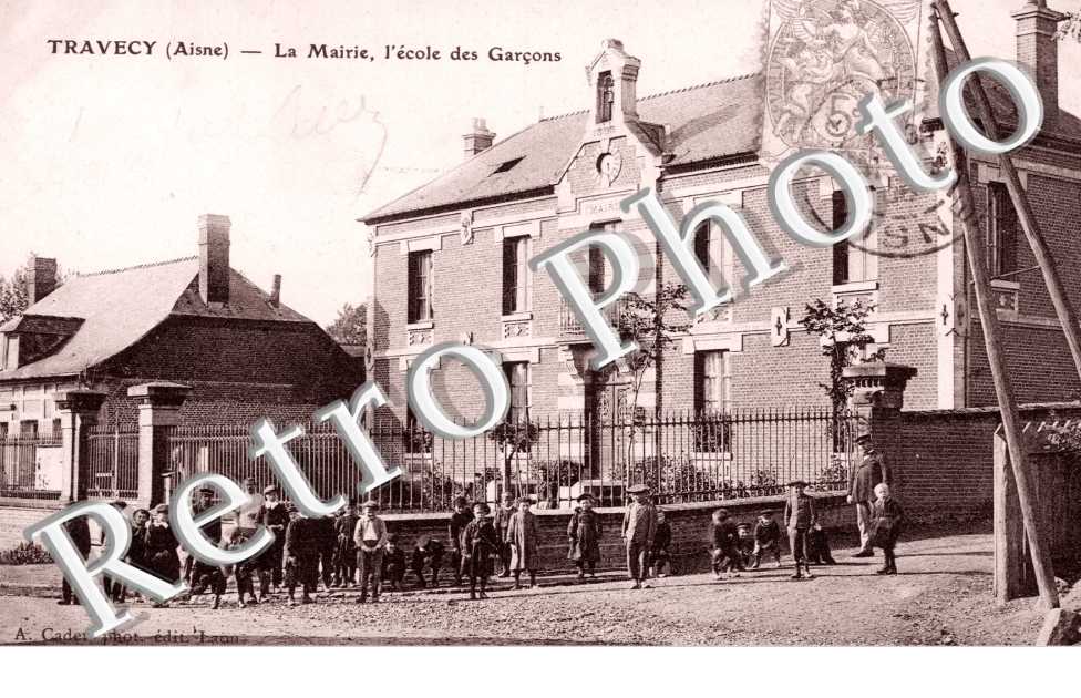 La Mairie, l'Ecole des Garcons