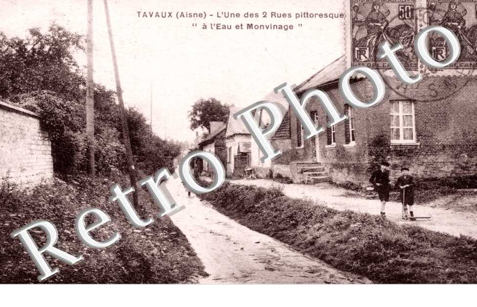 l'une des Deux Rues Pittoresques "a l'Eau et Monvinage"