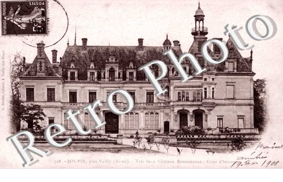 Chateau - cour d'honneur