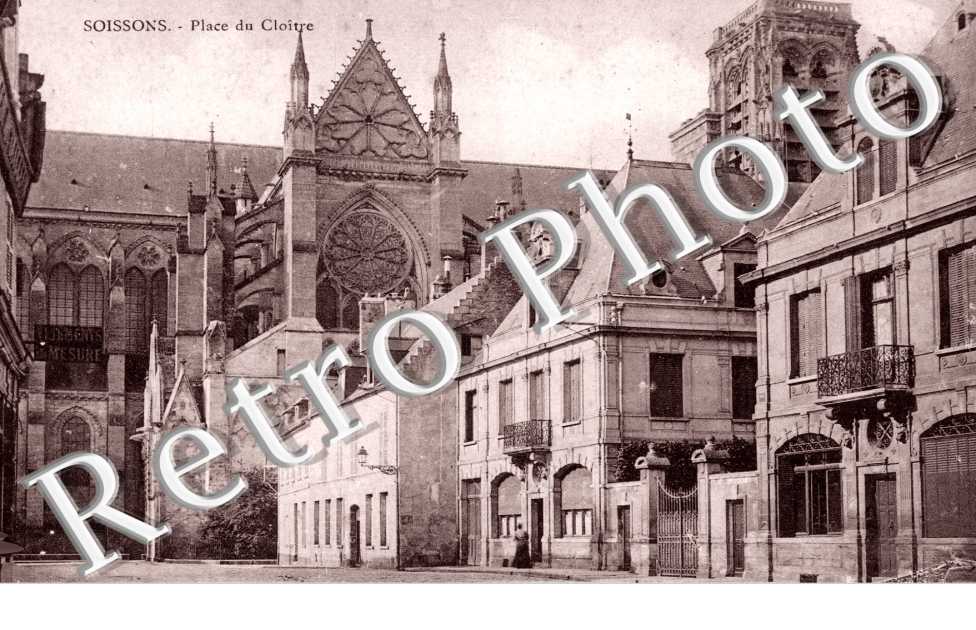 La Place du Cloitre
