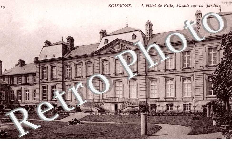 L'Hotel de Ville