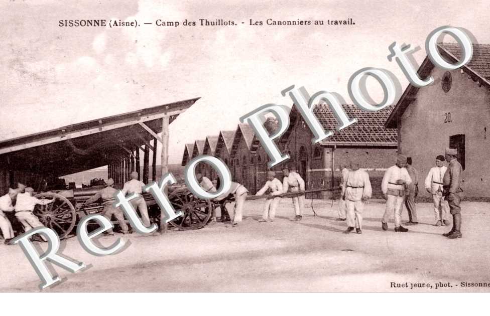 Camp des Thuillots, les  Canonniers au travail