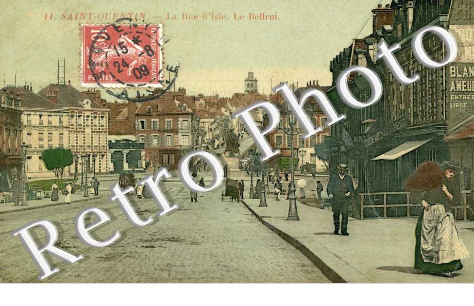 La rue d'Isle - Le beffroi 