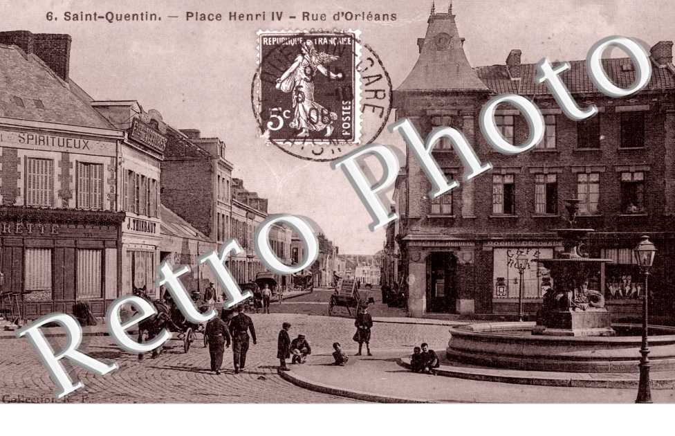 Place Henri IV, Rue d'Orleans
