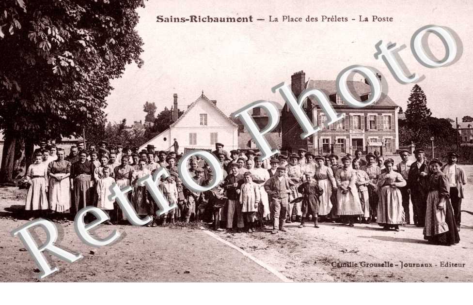 La place des Prelets - la poste