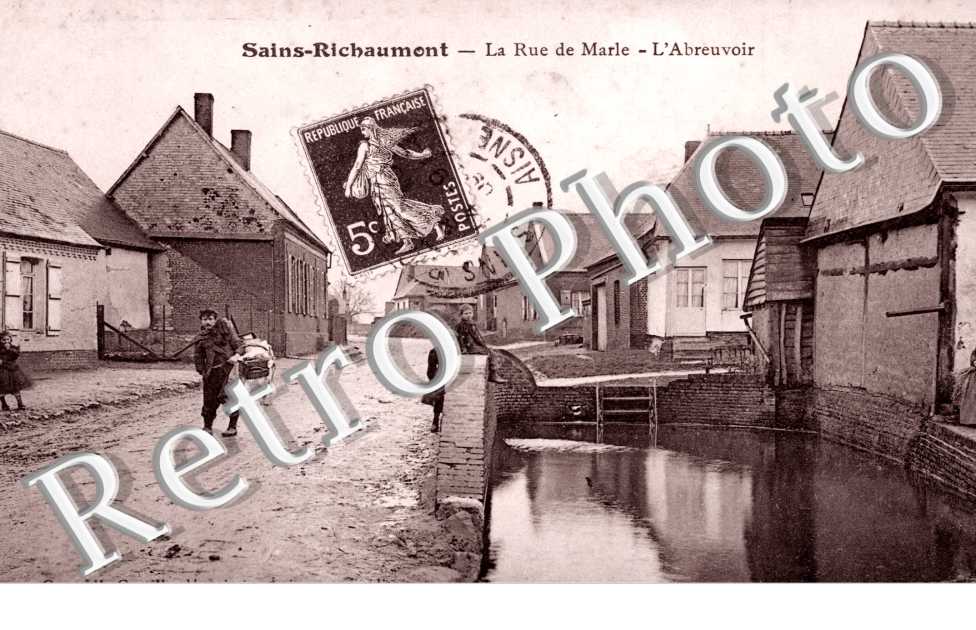 la Rue de la Mairie, l'Abreuvoir
