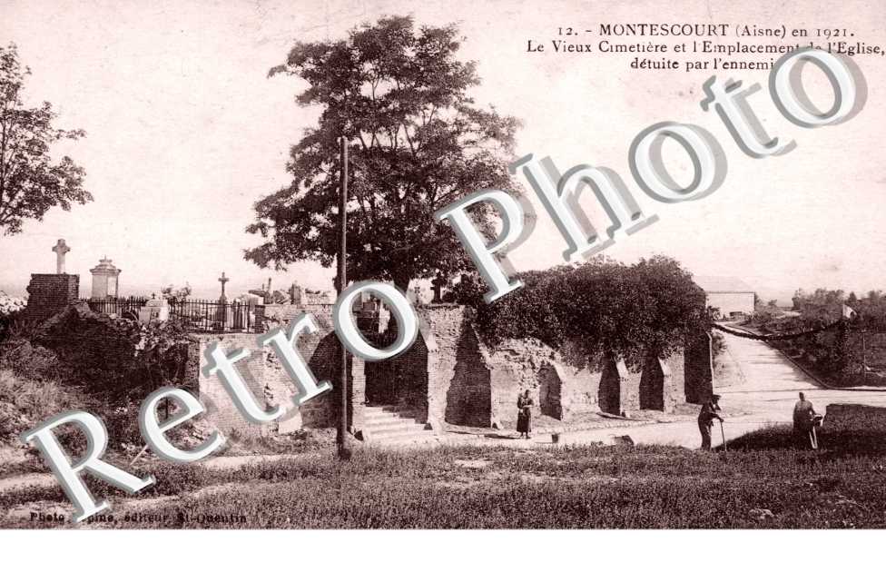 Vieux Cimetiere et emplacement de l'Eglise