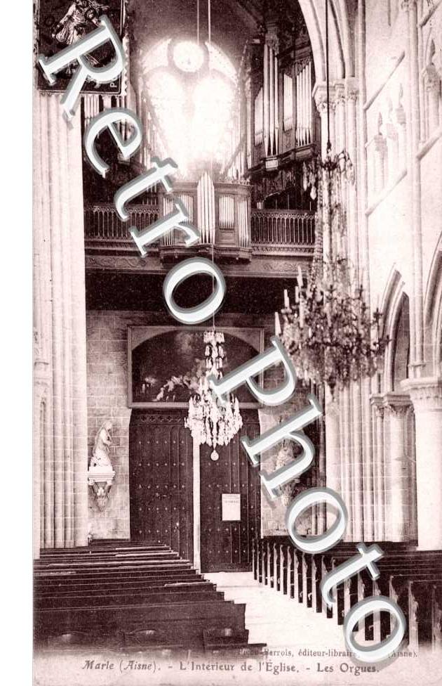 Interieur de l'eglise