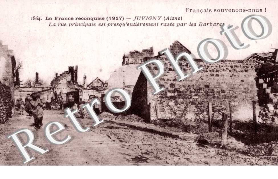 la rue principale en ruines