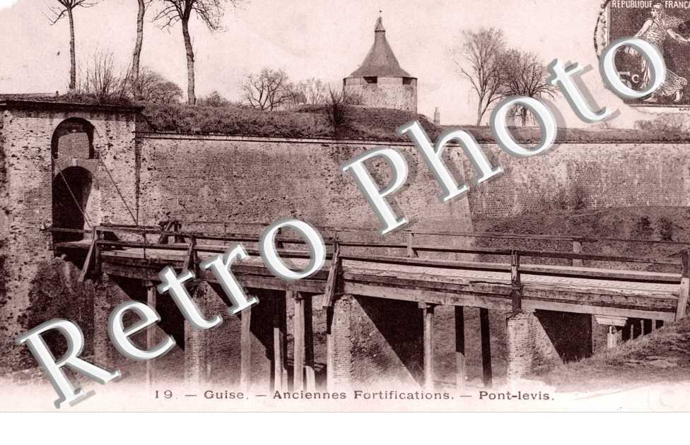 Pont Levis et Anciennes Fortifications