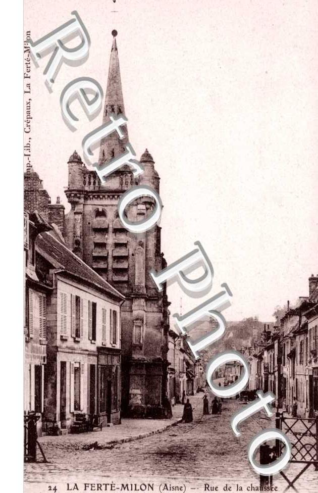 Rue de la Chaussee et Eglise Saint Nicolas
