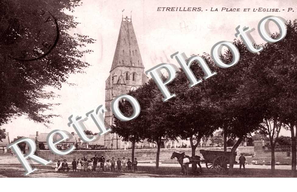 la place et l'eglise