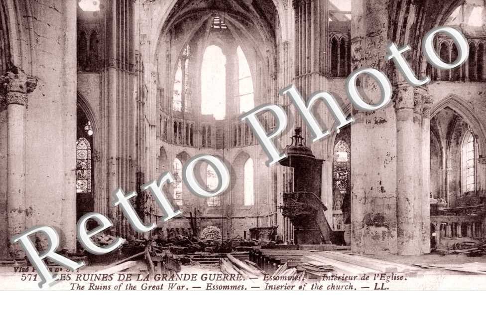 Interieur de l'eglise