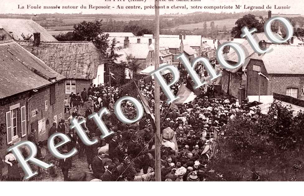 Fete de Saint Eloi, la foule massee autour du Reposoir