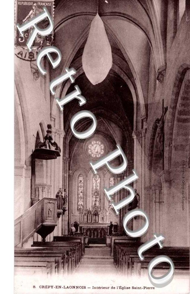 Interieur de l'Eglise Saint Pierre
