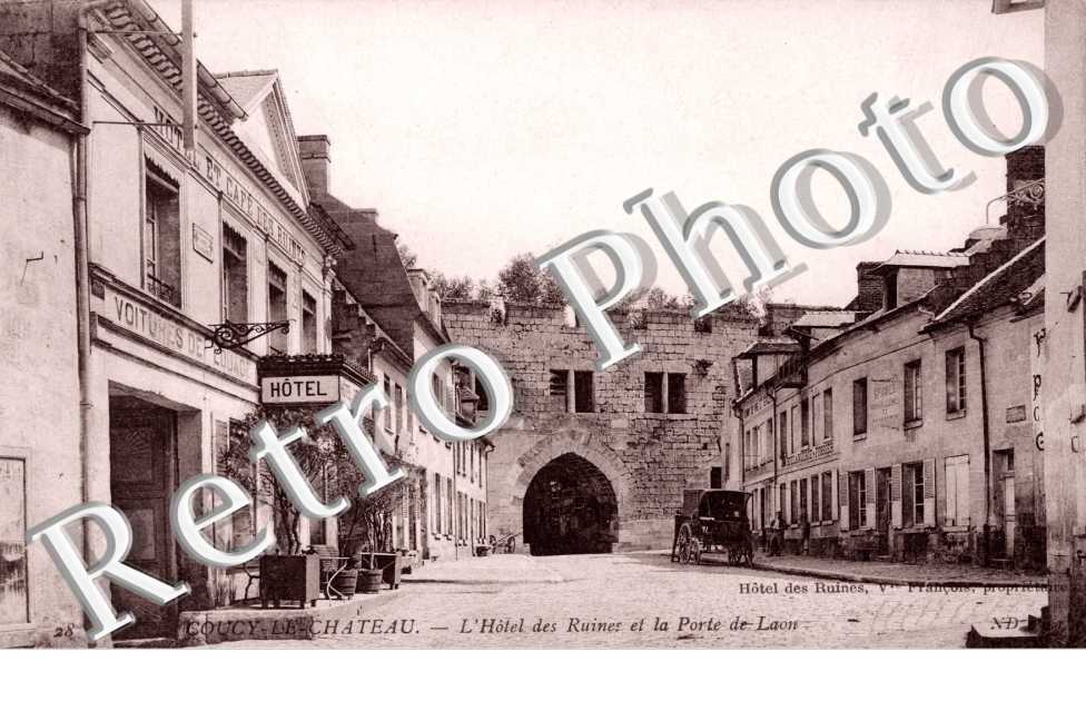 l'hotel des ruines et la porte de Laon