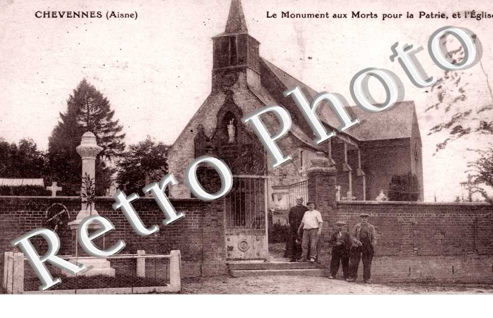 Le Monument et L'Eglise