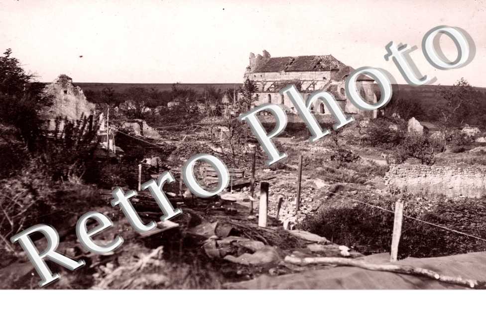 vue de l'eglise en ruines