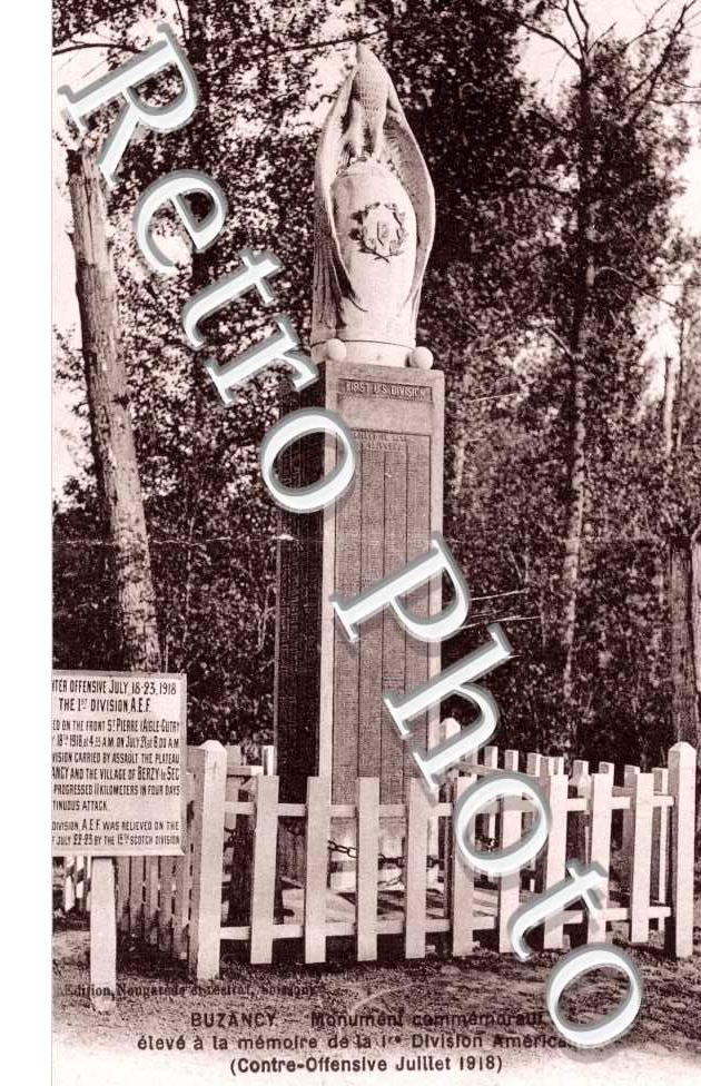Monument commemoratif eleve a la memoire de  la 1ere division americaine