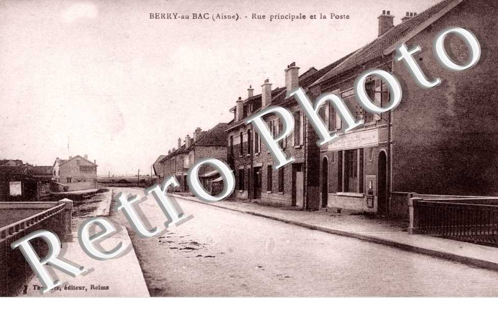 Rue Principale et la Poste