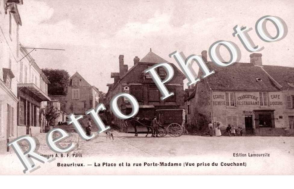 la place et la rue Porte-Madame