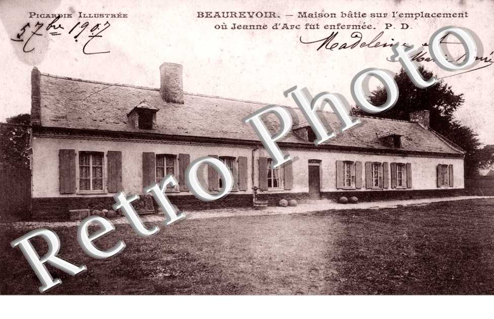 Maison Batie sur l'emplacement ou Jeanne d'Arc fut enfermee
