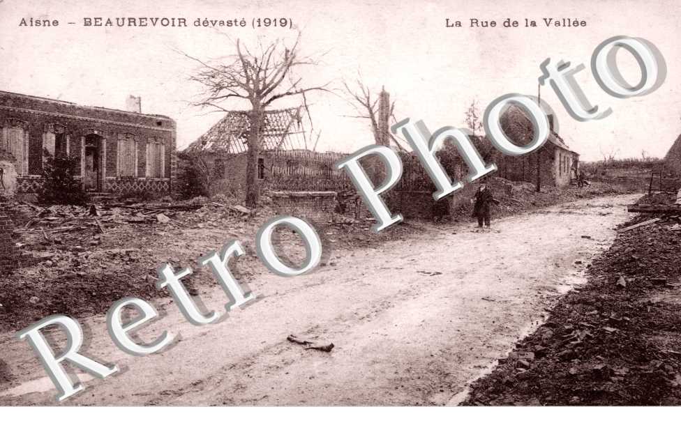 La Rue de la Vallee devastee