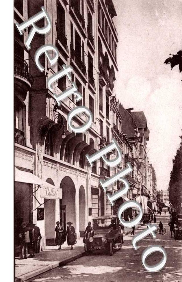Rue du President Wilson Carlton Hotel