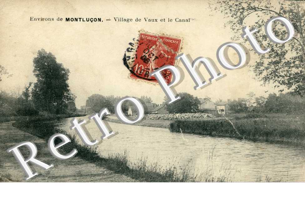 Village et le Canal