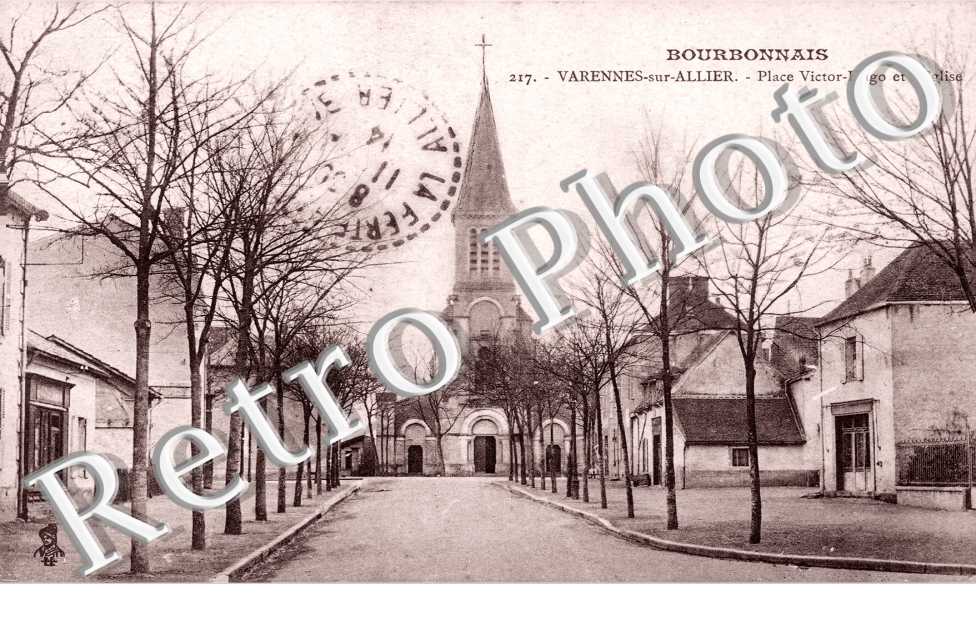 place Victor Hugo et l'eglise