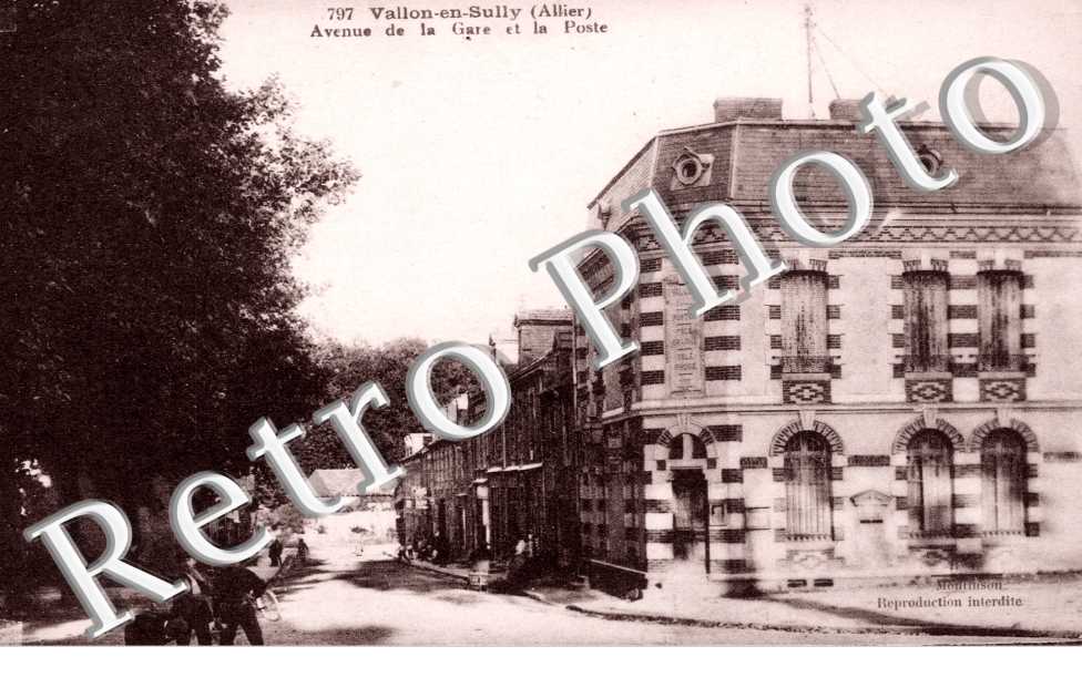 Avenue de la gare et la poste