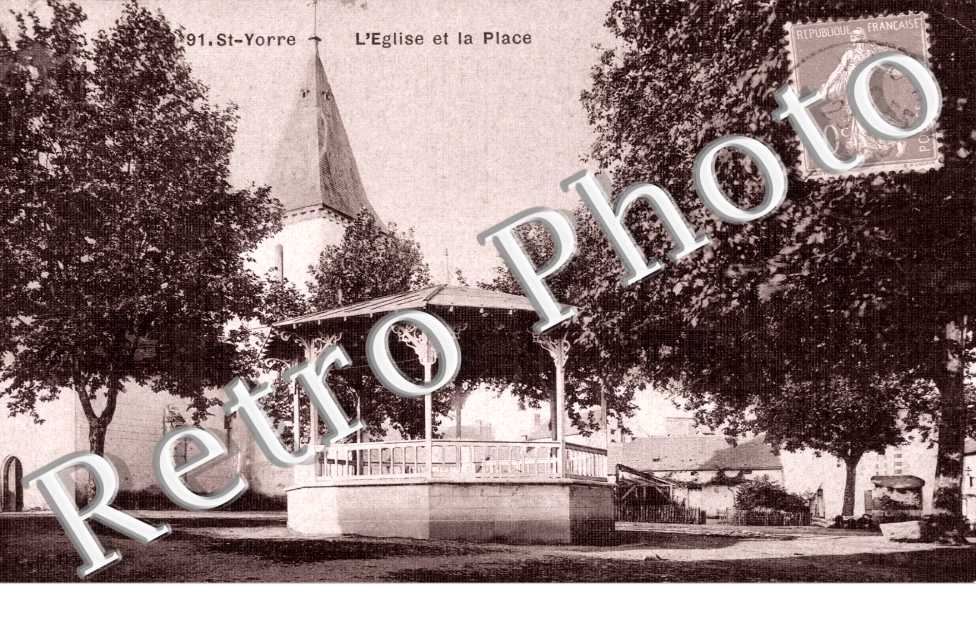 L'eglise et la place