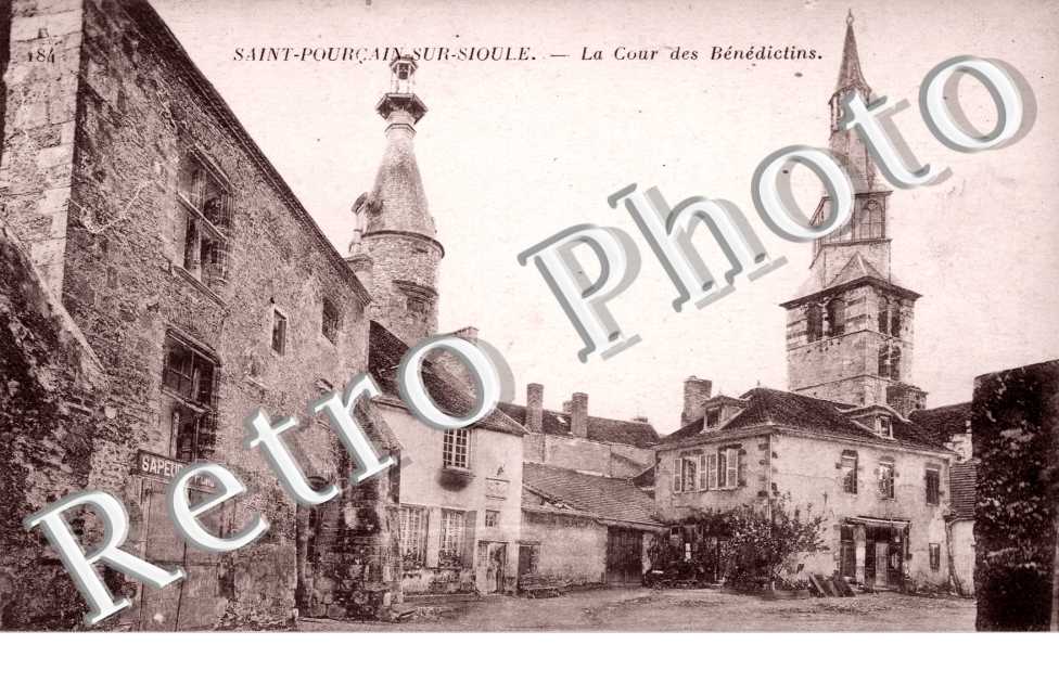 Cour des Benedictins